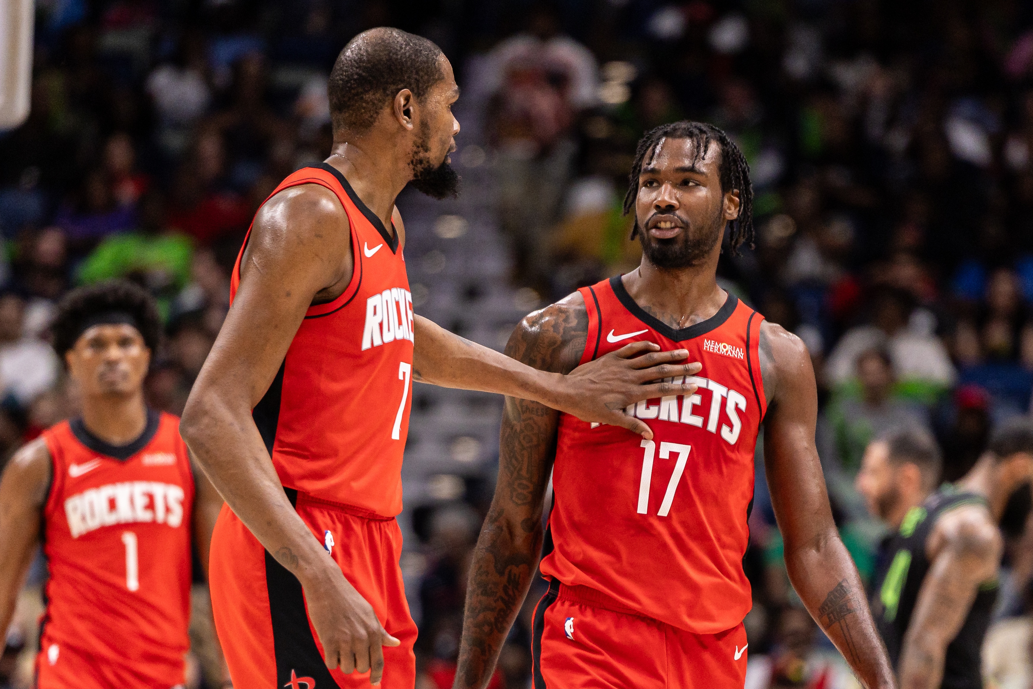 ESPN名记：火箭面临两难抉择 范弗里特回归或启动大交易