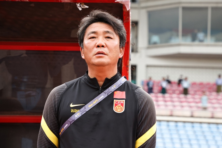 王军接手U20女足 贝尔离任
