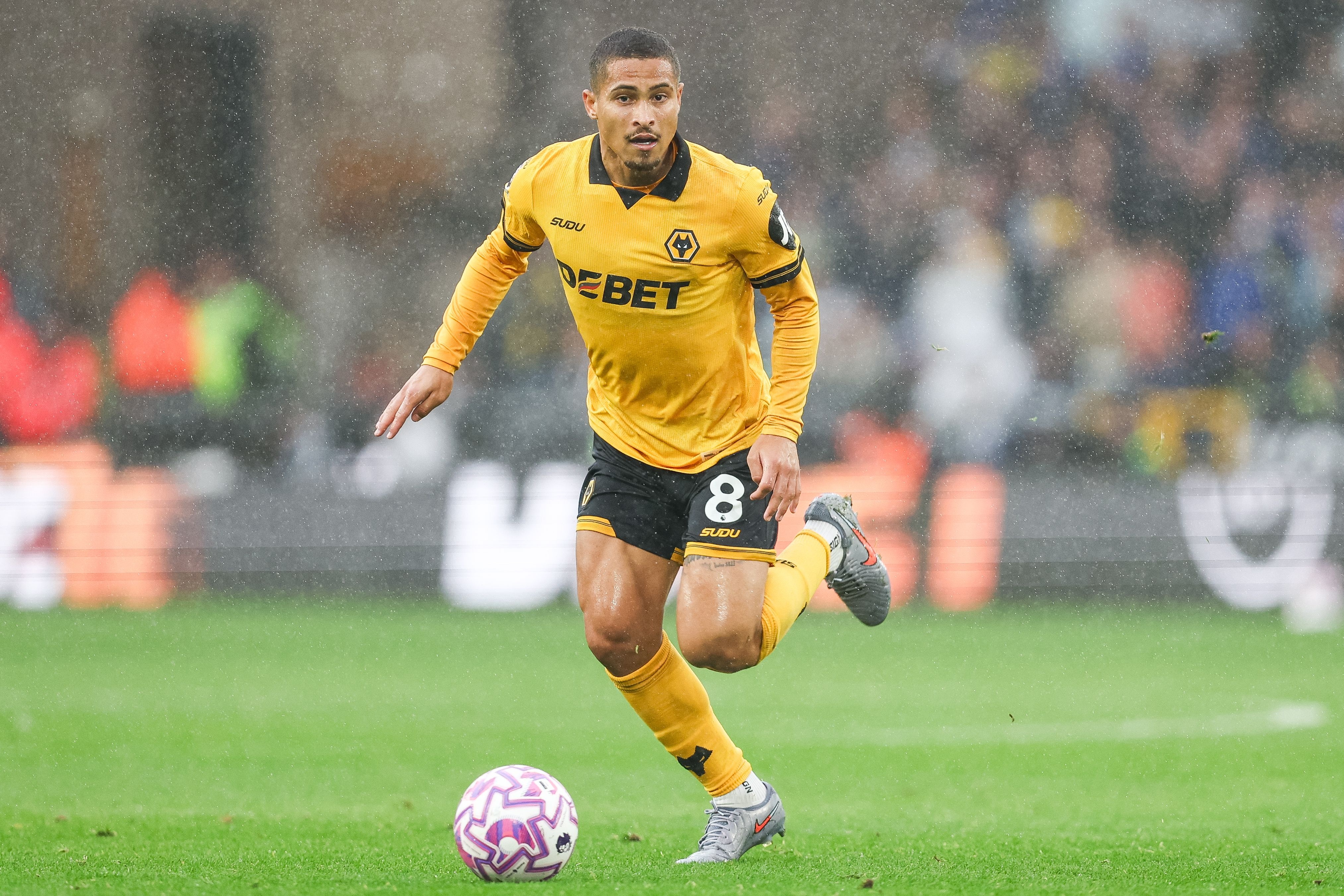维拉重金补腰：3500万镑敲定戈麦斯，同步租借帕利尼亚