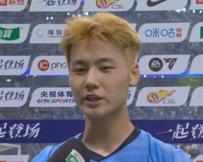 毛伟杰百场里程碑贡献胜利,大连英博3-1击退山东泰山