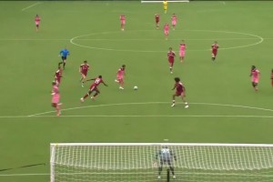利物浦4-2桑德兰：索博传射 小基耶萨处子球