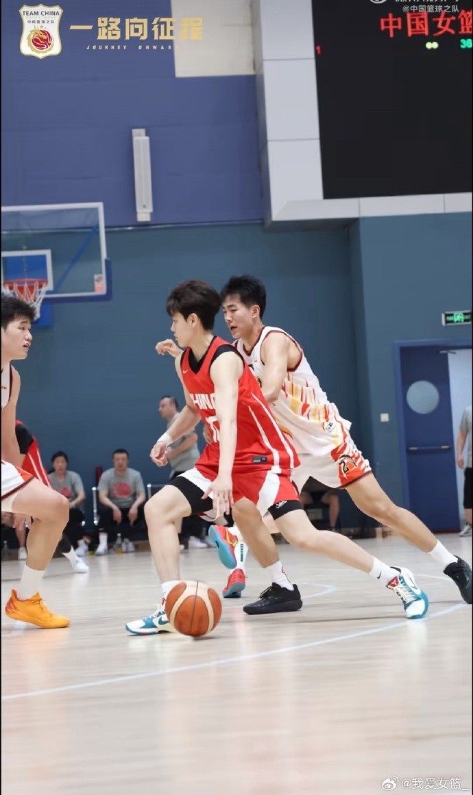 杨舒予陈明伶归队合练 女篮三战尼日利亚名单敲定 杨舒予陈明伶归队合练 女篮三战尼日利亚名单敲定