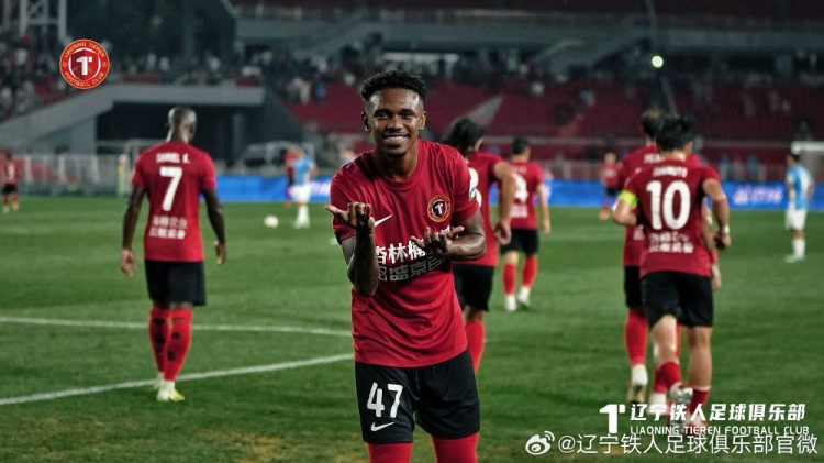 姜至鹏角球绝杀 深圳新鹏城客场2-1逆转辽宁铁人
