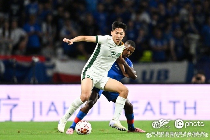 国安客场3-0击败申花 侯森多次神扑三将破门 国安客场3-0击败申花 侯森多次神扑三将破门