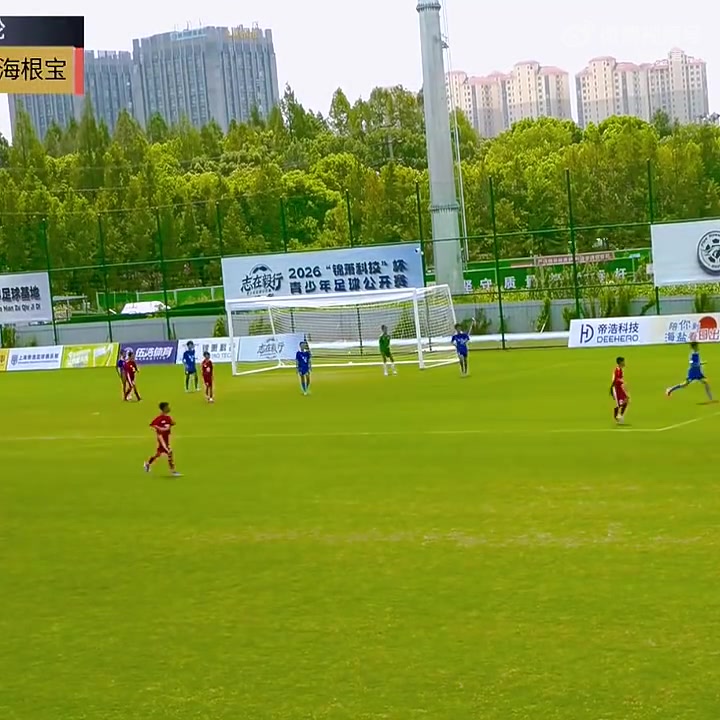 吕文君微博:青训不为成绩 身体小球员也需锻炼 吕文君微博:青训不为成绩 身体小球员也需锻炼