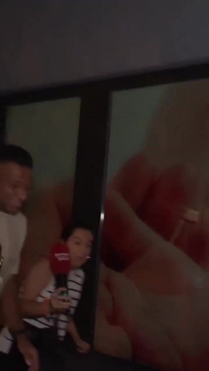 女记者借C罗成婚询问姆巴佩婚事,姆巴佩笑而不答